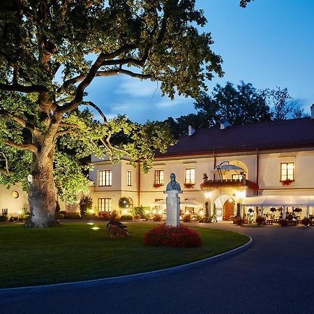 Zamek Dubiecko Hotel Eksteriør billede