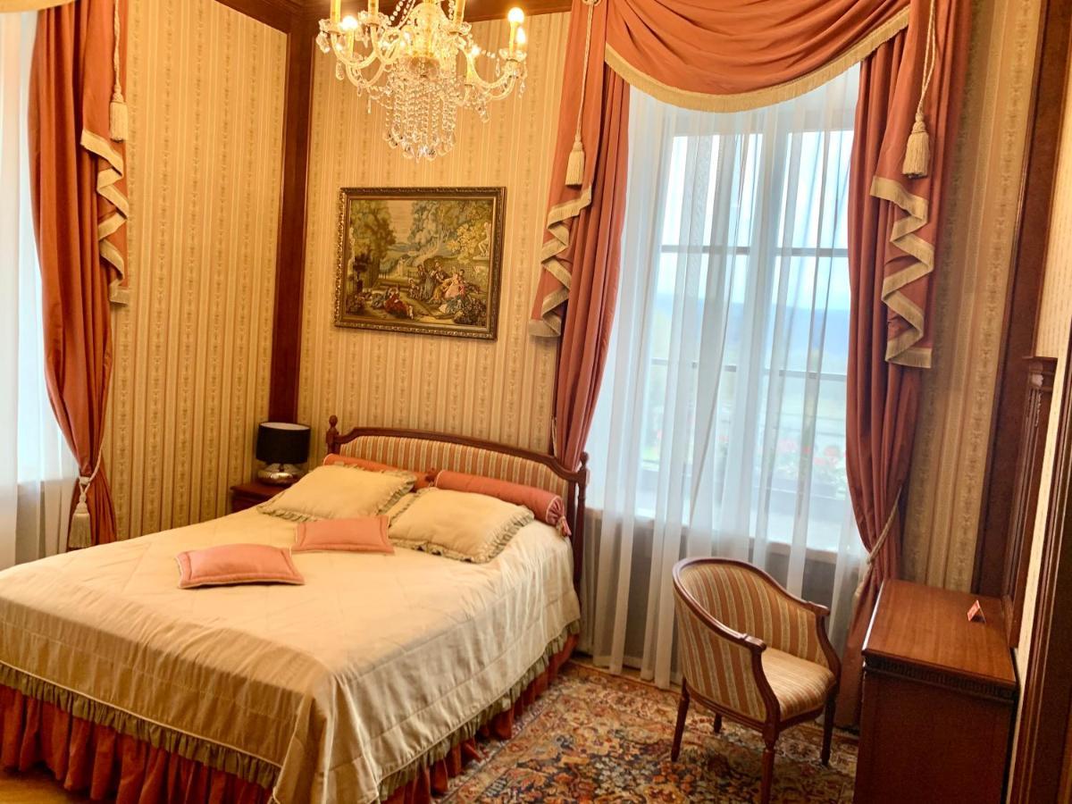 Zamek Dubiecko Hotel Eksteriør billede